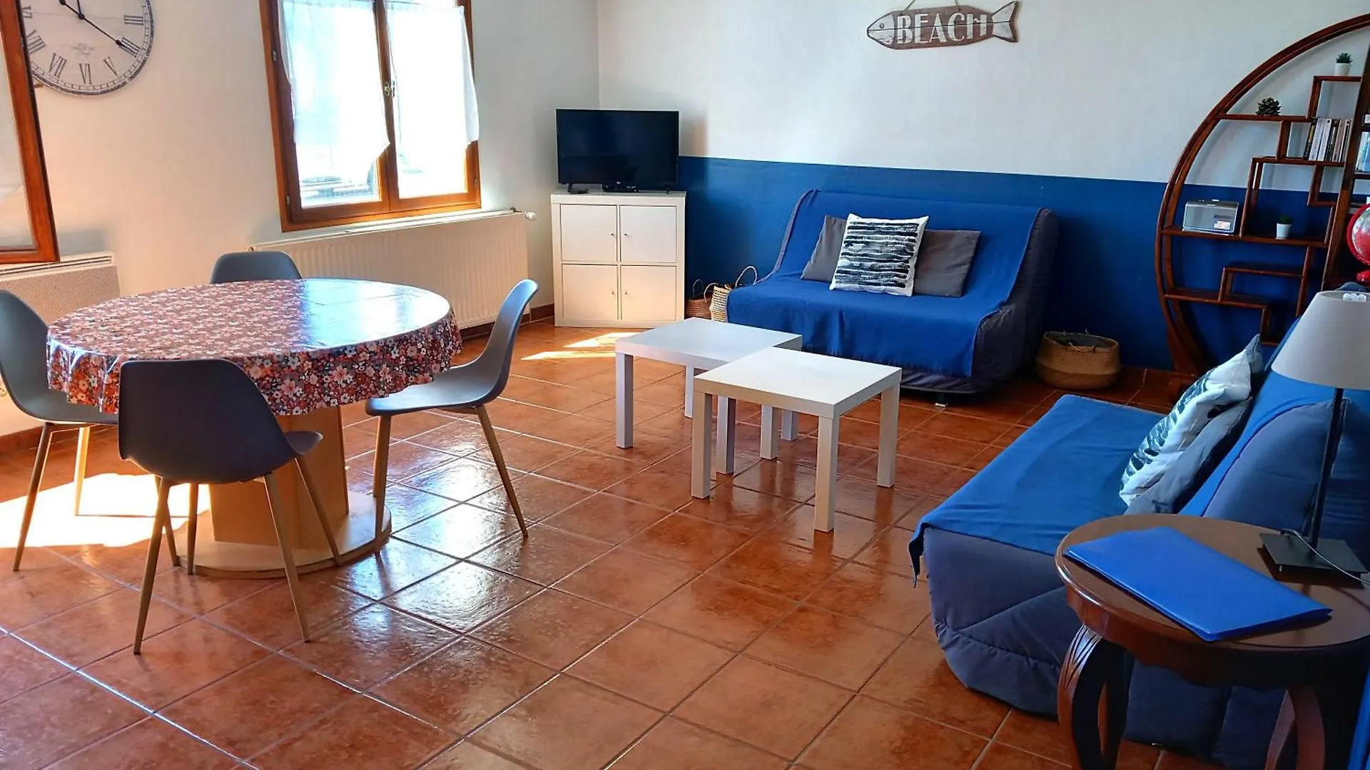 La Tour Fondue Appartement Vue Mer Grand T2 Face A Porquerolles Drap Serviette Non Fournis Hyères 0*,  Francja